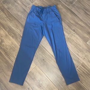 Lululemon on the fly stretch pant.